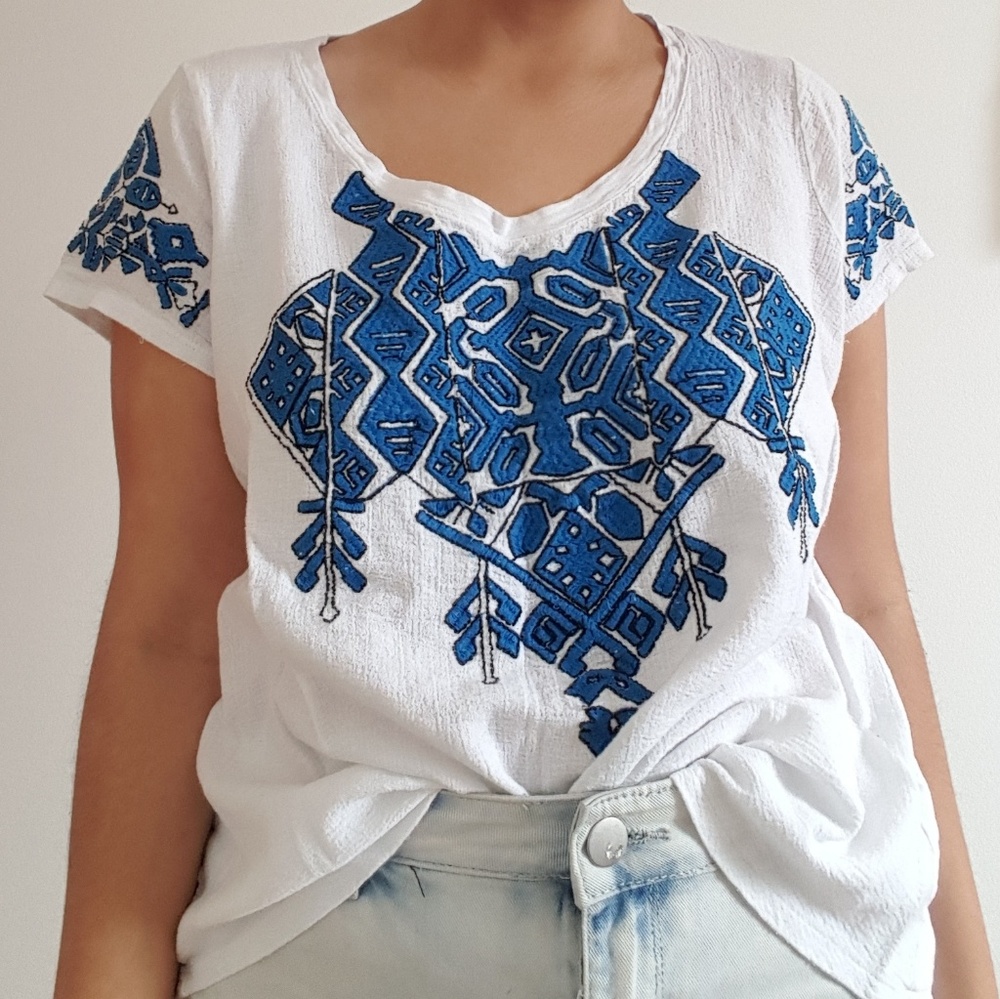 Lucky Brand Design Tee with Back Slit